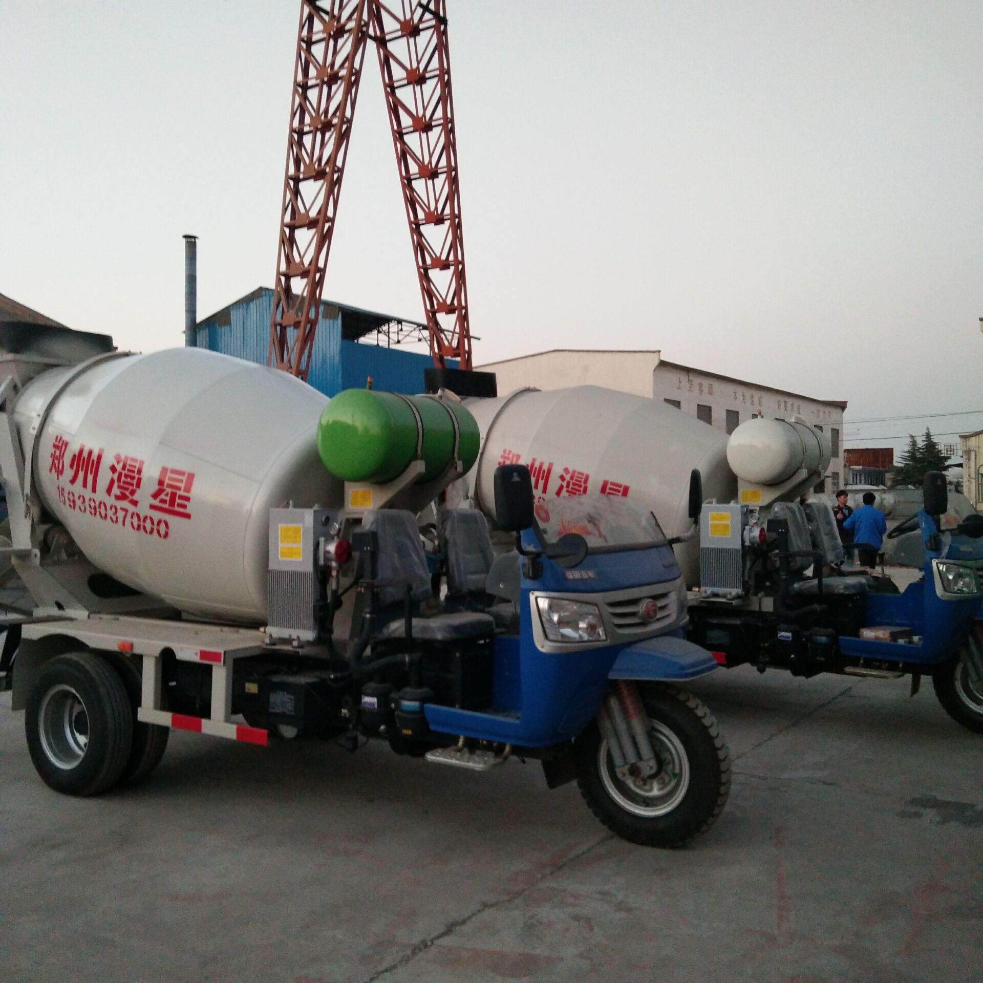 小型混凝土攪拌車(chē) 小型混凝土攪拌車(chē)